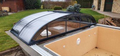 Zastřešení bazénu Saturn černé