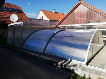 Zastřešení bazénu lokomotiva